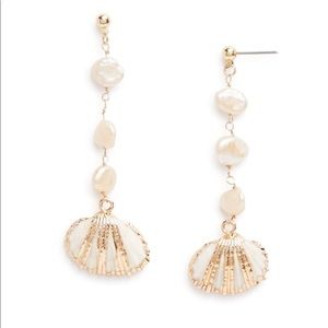 Aqua linear pearl shell earrings
